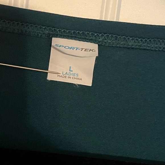 Hemingway Distillery Souvenir Shirt. Papa’s Pilar. Key West Distillery. - Picture 6 of 9